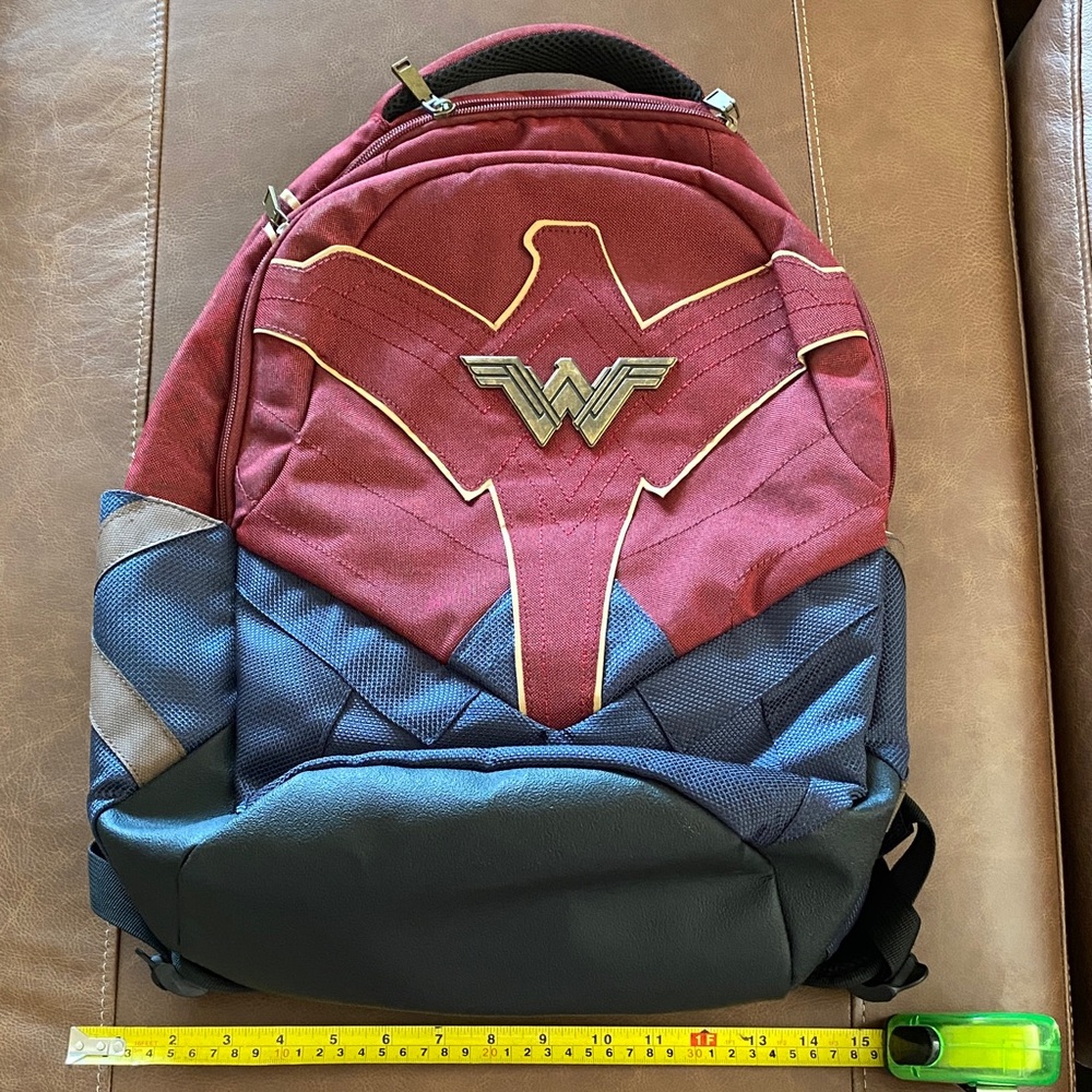 Wonder Woman Logo Laptop bag in Burgundy & Navy
